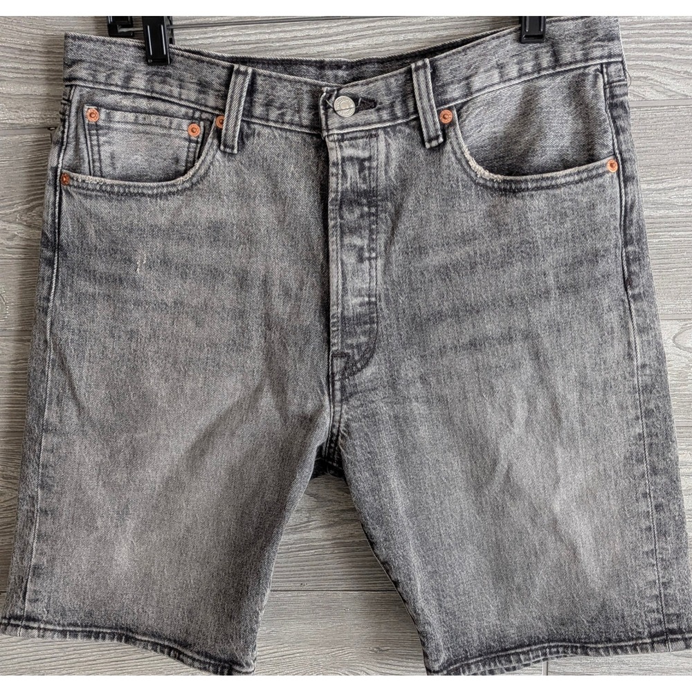 Levis 501 Mens Grey Faded Denim Shorts Button Fly Size 33 Jorts Distressed
